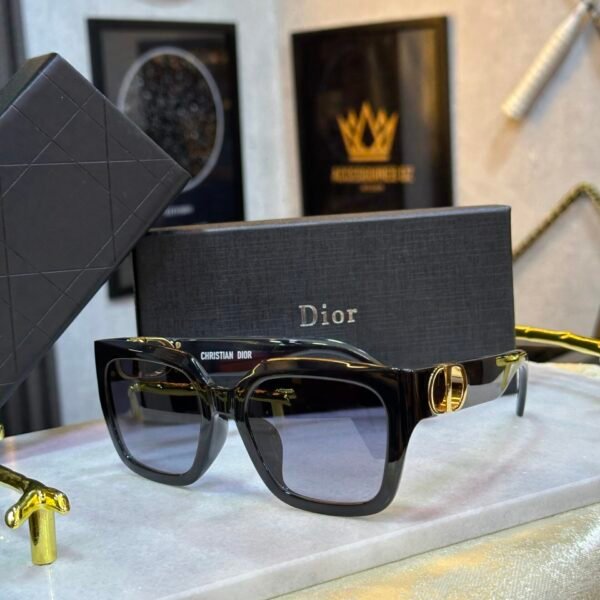 Lunettes de haute qualité traité anti UV Fournie avec boite